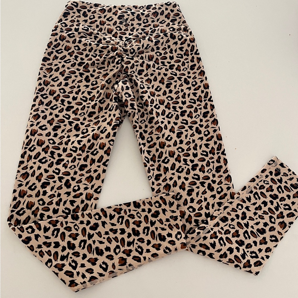 Ryderwear leopard print leggings. Very flattering scrunch leggings